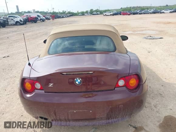 2003 BMW Z4 2.5i with VIN 4USBT33443LS47101, listed as a IAAI auction lot 42275467 with 115,463 mi miles and . Bid and sale history available at DreamBid. Image 8.