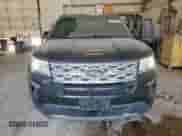 2018 Ford Explorer XLT z VIN 1FM5K7DH0JGC85005, wystawiony jako Copart lot #84968195 z przebiegiem 126 400 mil mil oraz Szkoda całkowita • Salvage title. Historia ofert i sprzedaży dostępna na DreamBid. Obrazek 5.