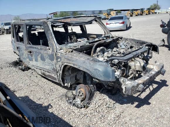 2006 Jeep Commander Limited with VIN 1J8HG582X6C324395, listed as a Copart auction lot 58617485 with Not provided miles and Salvage title. Bid and sale history available at DreamBid. Image 4.