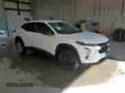 2024 Chevrolet Trax LS with VIN KL77LFE27RC020998, listed as a Copart auction lot 85171995 with 28,706 mi miles and Salvage title. Bid and sale history available at DreamBid. Image 4.