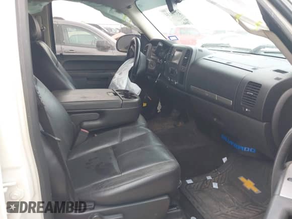 2012 Chevrolet Silverado 1500 LT with VIN 3GCPCSE04CG146542, listed as a IAAI auction lot 43160134 with 189,402 mi miles and . Bid and sale history available at DreamBid. Image 5.