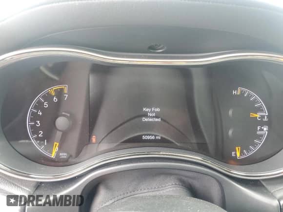 2019 Jeep Grand Cherokee High Altitude z VIN 1C4RJFCT6KC567988, wystawiony jako Copart lot #68791045 z przebiegiem 50 956 mil mil oraz Szkoda całkowita • Salvage title. Historia ofert i sprzedaży dostępna na DreamBid. Obrazek 9.