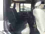 2021 Jeep Wrangler Unlimited Sahara Altitude z VIN 1C4HJXEN9MW645794, wystawiony jako IAAI lot #41807183 z przebiegiem 84 043 mil mil oraz . Historia ofert i sprzedaży dostępna na DreamBid. Obrazek 8.