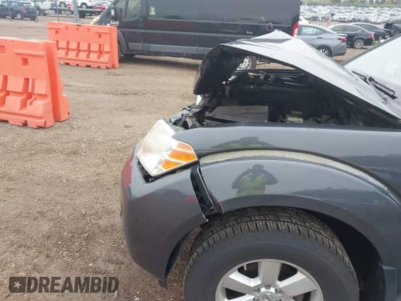 2011 Nissan Pathfinder Silver with VIN 5N1AR1NB5BC633925, listed as a IAAI auction lot 42171372 with 236,727 mi miles and . Bid and sale history available at DreamBid. Image 17.