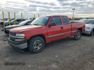 2000 Chevrolet Silverado 1500 with VIN 1GCEC19V8YZ218177, listed as a Copart auction lot 88020145 with 170,495 mi miles and Salvage title. Bid and sale history available at DreamBid. Image 1.