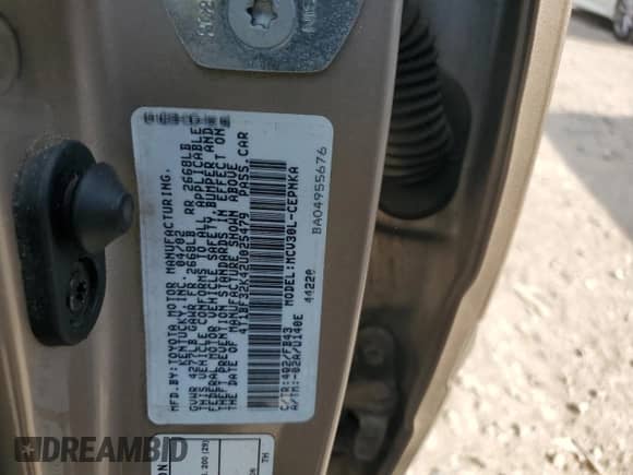 2002 Toyota Camry XLE with VIN 4T1BF32K42U025479, listed as a Copart auction lot 71116785 with 241,787 mi miles and Salvage title. Bid and sale history available at DreamBid. Image 12.