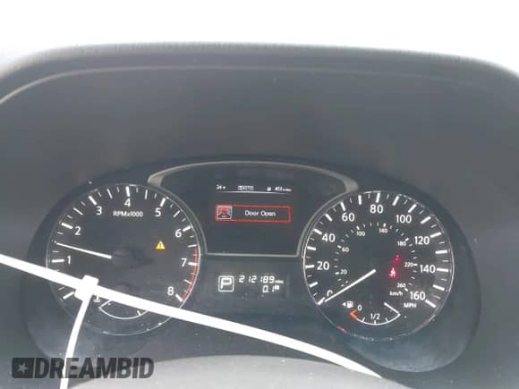 2015 Nissan Pathfinder Platinum with VIN 5N1AR2MM9FC657658, listed as a IAAI auction lot 41628216 with 212,189 mi miles and . Bid and sale history available at DreamBid. Image 7.