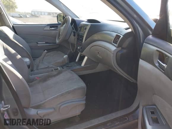 2013 Subaru Forester X Premium z VIN JF2SHADC4DH407677, wystawiony jako IAAI lot #43368631 z przebiegiem 162 133 mil mil oraz . Historia ofert i sprzedaży dostępna na DreamBid. Obrazek 5.