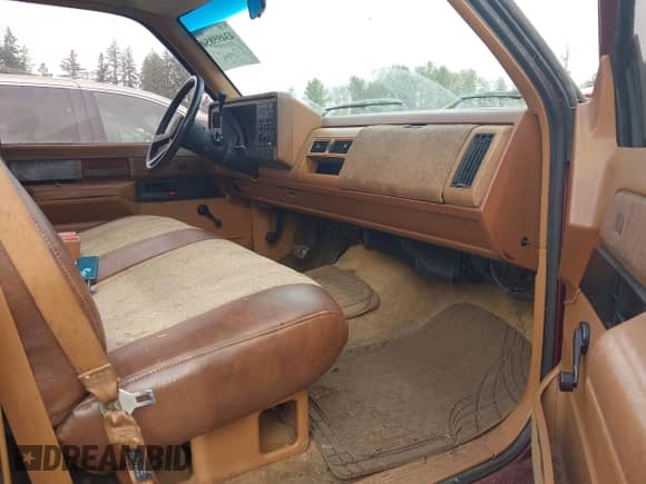 1989 Chevrolet Silverado 1500 с VIN 1GCDC14K0KZ157794, выставлен на аукционе IAAI как лот 43495850 с пробегом 156 404 миль миль и . История ставок и продаж доступна на DreamBid. Изображение 5.