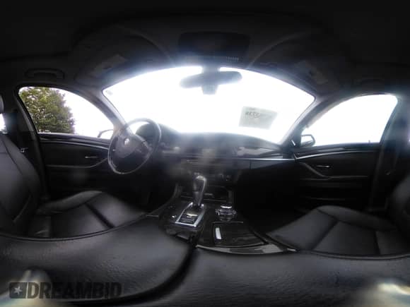 2011 BMW 5 Series 550i с VIN WBAFR9C51BC758665, выставлен на аукционе IAAI как лот 42503738 с пробегом Не указан миль и . История ставок и продаж доступна на DreamBid. Изображение 19.