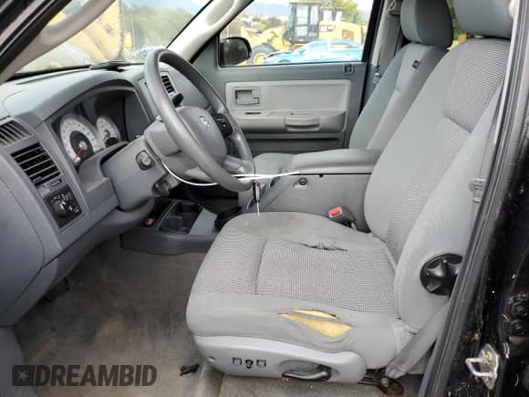 2007 Dodge Dakota SLT с VIN 1D7HW48PX7S199993, выставлен на аукционе Copart как лот 84012285 с пробегом 167 892 миль миль и Чистый • Clean title. История ставок и продаж доступна на DreamBid. Изображение 7.