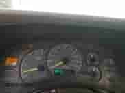 1999 GMC Sierra 1500 SLE с VIN 2GTEC19T3X1501835, выставлен на аукционе Copart как лот 47830615 с пробегом 155 335 миль миль и Списание • Salvage title. История ставок и продаж доступна на DreamBid. Изображение 9.