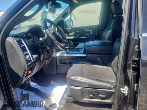 2016 Ram 1500 Longhorn z VIN 1C6RR7WMXGS226438, wystawiony jako Copart lot #62352395 z przebiegiem Nie podano mil oraz Szkoda całkowita • Salvage title. Historia ofert i sprzedaży dostępna na DreamBid. Obrazek 7.