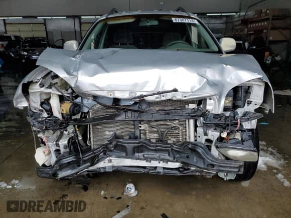 2004 Hyundai Santa Fe GLS с VIN KM8SC73DX4U639830, выставлен на аукционе Copart как лот 87307114 с пробегом 88 268 миль миль и Списание • Salvage title. История ставок и продаж доступна на DreamBid. Изображение 5.