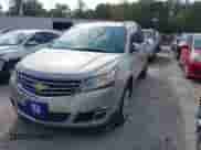 2014 Chevrolet Traverse LT z VIN 1GNKRHKD8EJ170547, wystawiony jako IAAI lot #43415161 z przebiegiem 127 000 mil mil oraz . Historia ofert i sprzedaży dostępna na DreamBid. Obrazek 2.