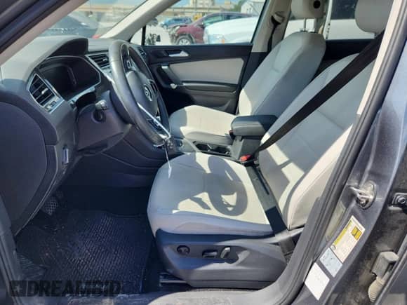 2020 Volkswagen Tiguan SE с VIN 3VV3B7AX6LM175819, выставлен на аукционе Copart как лот 85106125 с пробегом 81 447 миль миль и Списание • Salvage title. История ставок и продаж доступна на DreamBid. Изображение 7.