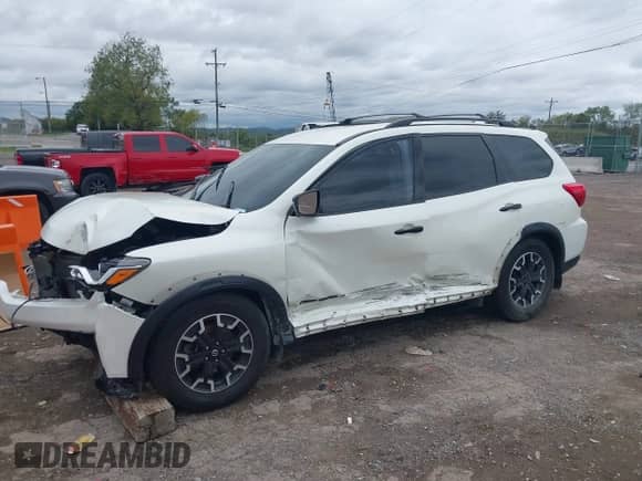 2019 Nissan Pathfinder S z VIN 5N1DR2MN2KC623545, wystawiony jako IAAI lot #43303123 z przebiegiem 122 660 mil mil oraz . Historia ofert i sprzedaży dostępna na DreamBid. Obrazek 2.