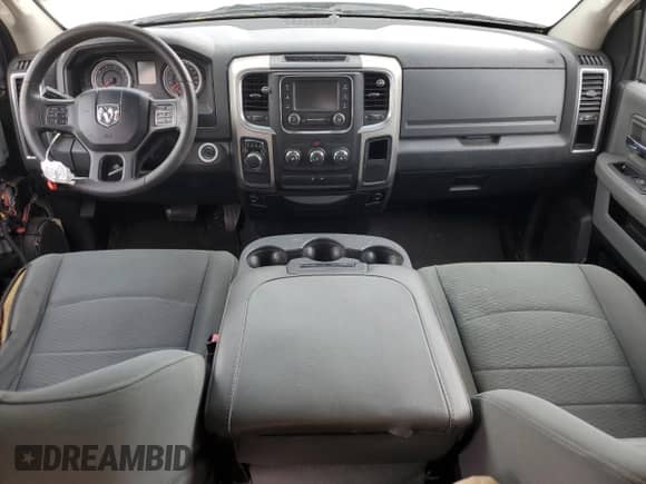 2016 Ram 1500 SLT z VIN 1C6RR6GG8GS256914, wystawiony jako Copart lot #70675065 z przebiegiem 136 737 mil mil oraz Szkoda całkowita • Salvage title. Historia ofert i sprzedaży dostępna na DreamBid. Obrazek 8.