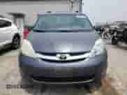 2006 Toyota Sienna XLE z VIN 5TDBA22CX6S064772, wystawiony jako Copart lot #60969195 z przebiegiem 208 724 mil mil oraz Nie do naprawy • Non repairable. Historia ofert i sprzedaży dostępna na DreamBid. Obrazek 5.