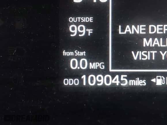 2018 Toyota Prius Two z VIN JTDKDTB34J1601509, wystawiony jako IAAI lot #43245731 z przebiegiem 109 045 mil mil oraz . Historia ofert i sprzedaży dostępna na DreamBid. Obrazek 16.