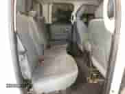 2019 Ram 1500 Warlock z VIN 1C6RR7GG1KS717725, wystawiony jako Copart lot #62719215 z przebiegiem 104 722 mil mil oraz Czysty tytuł • Clean title. Historia ofert i sprzedaży dostępna na DreamBid. Obrazek 10.