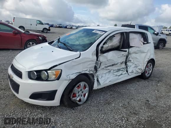 2016 Chevrolet Sonic LS с VIN 1G1JA6SHXG4145940, выставлен на аукционе Copart как лот 64272195 с пробегом Не указан миль и Списание • Salvage title. История ставок и продаж доступна на DreamBid. Изображение 1.