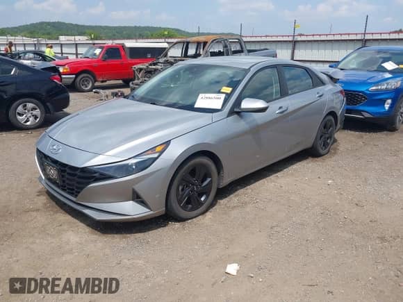 2021 Hyundai Elantra SEL с VIN 5NPLM4AG5MH008477, выставлен на аукционе IAAI как лот 42886500 с пробегом 76 720 миль миль и . История ставок и продаж доступна на DreamBid. Изображение 2.