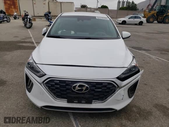 2020 Hyundai Ioniq SE z VIN KMHC65LD4LU215008, wystawiony jako Copart lot #62239335 z przebiegiem Nie podano mil oraz Szkoda całkowita • Salvage title. Historia ofert i sprzedaży dostępna na DreamBid. Obrazek 5.