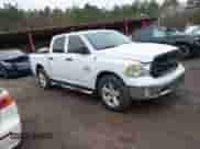 2022 Ram 1500 Tradesman z VIN 1C6RR6KG8NS208981, wystawiony jako IAAI lot #41246806 z przebiegiem 32 327 mil mil oraz . Historia ofert i sprzedaży dostępna na DreamBid. Obrazek 1.