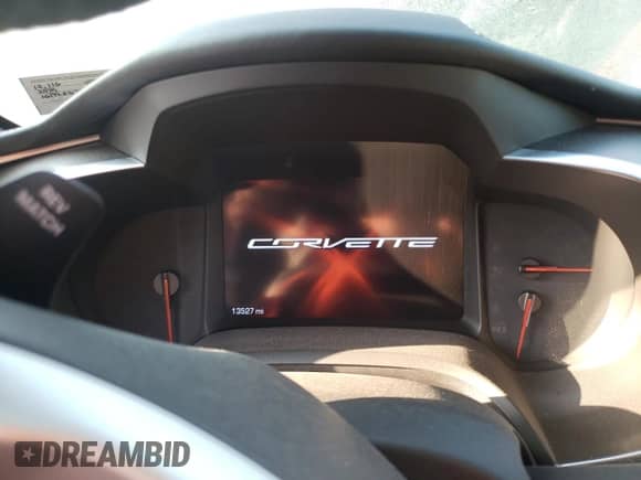 2019 Chevrolet Corvette Z51 3LT z VIN 1G1YL2D73K5104283, wystawiony jako Copart lot #71455174 z przebiegiem 13 527 mil mil oraz Szkoda całkowita • Salvage title. Historia ofert i sprzedaży dostępna na DreamBid. Obrazek 9.