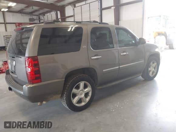 2014 Chevrolet Tahoe LTZ с VIN 1GNSCCE03ER150821, выставлен на аукционе IAAI как лот 42912953 с пробегом 194 995 миль миль и . История ставок и продаж доступна на DreamBid. Изображение 4.