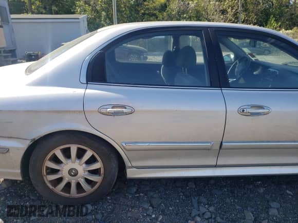 2004 Hyundai Sonata GLS with VIN KMHWF35H94A059908, listed as a Copart auction lot 75769764 with 96,306 mi miles and Clean title. Bid and sale history available at DreamBid. Image 10.