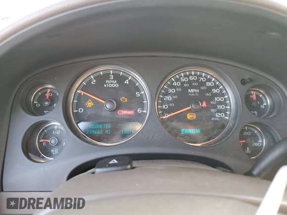 2009 Chevrolet Suburban 1LT z VIN 1GNFC26J09R147755, wystawiony jako Copart lot #72418304 z przebiegiem 239 660 mil mil oraz Szkoda całkowita • Salvage title. Historia ofert i sprzedaży dostępna na DreamBid. Obrazek 9.