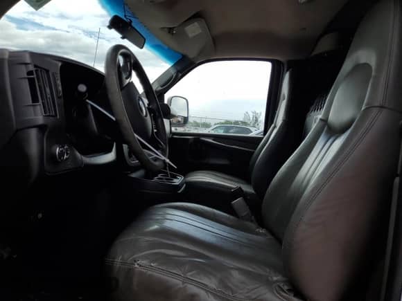 2009 Chevrolet Express Cargo с VIN 1GCHG39C591160234, выставлен на аукционе Copart как лот 68223424 с пробегом 191 040 миль миль и Списание • Salvage title. История ставок и продаж доступна на DreamBid. Изображение 7.