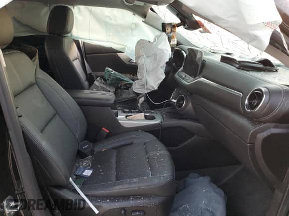 2024 Chevrolet Blazer LT z VIN 3GNKBDR49RS182181, wystawiony jako Copart lot #85590934 z przebiegiem Nie podano mil oraz Szkoda całkowita • Salvage title. Historia ofert i sprzedaży dostępna na DreamBid. Obrazek 7.