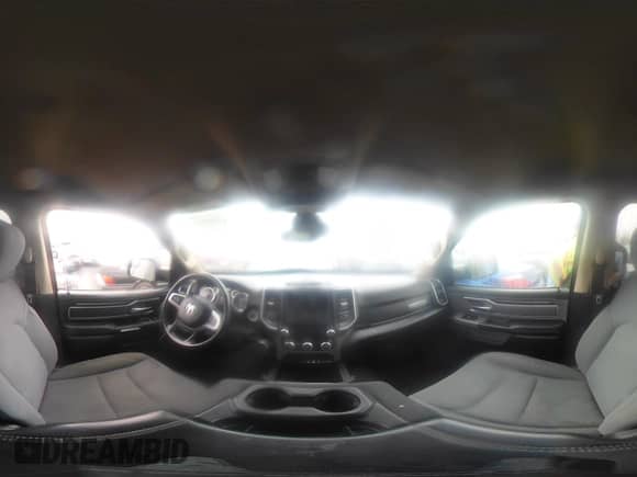 2020 Ram 1500 Big Horn z VIN 1C6RREFG1LN333692, wystawiony jako IAAI lot #41517721 z przebiegiem 67 046 mil mil oraz . Historia ofert i sprzedaży dostępna na DreamBid. Obrazek 22.