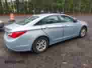 2013 Hyundai Sonata GLS z VIN 5NPEB4ACXDH754709, wystawiony jako IAAI lot #43332793 z przebiegiem 103 011 mil mil oraz . Historia ofert i sprzedaży dostępna na DreamBid. Obrazek 4.