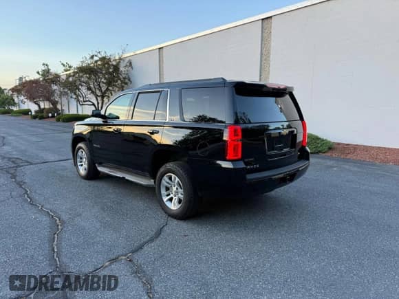 2015 Chevrolet Tahoe LS с VIN 1GNSKAKC3FR281853, выставлен на аукционе Copart как лот 71988885 с пробегом 191 091 миль миль и Чистый • Clean title. История ставок и продаж доступна на DreamBid. Изображение 3.