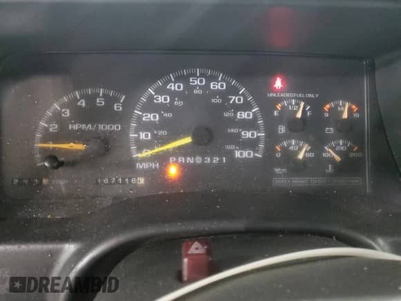 1997 Chevrolet Silverado 1500 with VIN 1GCEC19WXVE216345, listed as a Copart auction lot 82008794 with 167,116 mi miles and Salvage title. Bid and sale history available at DreamBid. Image 9.