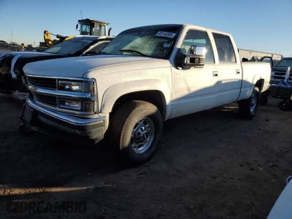 1999 Chevrolet Silverado 2500 с VIN 1GCGK23J9XF003771, выставлен на аукционе Copart как лот 88144385 с пробегом 208 959 миль миль и Списание • Salvage title. История ставок и продаж доступна на DreamBid. Изображение 1.