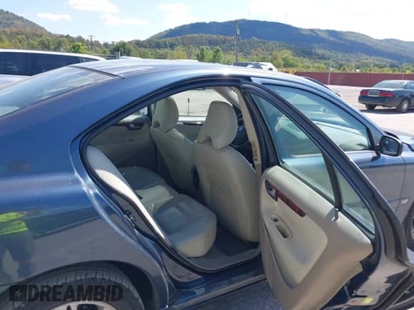 2006 Volvo S60 2.5L Turbo с VIN YV1RS592962540019, выставлен на аукционе IAAI как лот 43203084 с пробегом 176 771 миль миль и . История ставок и продаж доступна на DreamBid. Изображение 8.