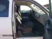 2012 Chevrolet Silverado 1500 LS z VIN 1GCRCREA1CZ180190, wystawiony jako IAAI lot #43498150 z przebiegiem 298 253 mil mil oraz . Historia ofert i sprzedaży dostępna na DreamBid. Obrazek 5.