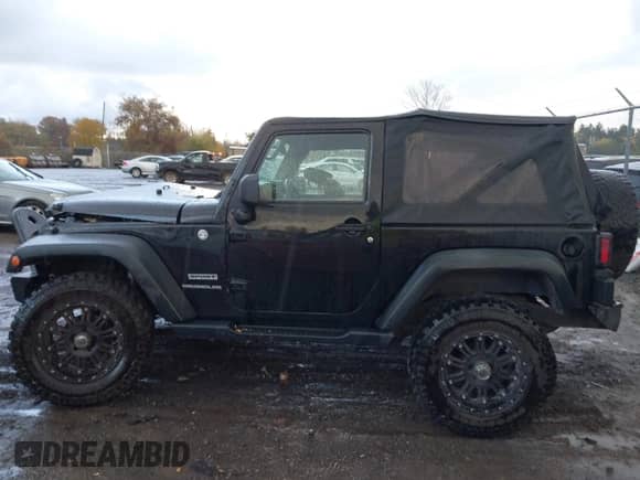 2014 Jeep Wrangler Sport z VIN 1C4AJWAG1EL327481, wystawiony jako IAAI lot #43527216 z przebiegiem 162 278 mil mil oraz . Historia ofert i sprzedaży dostępna na DreamBid. Obrazek 15.