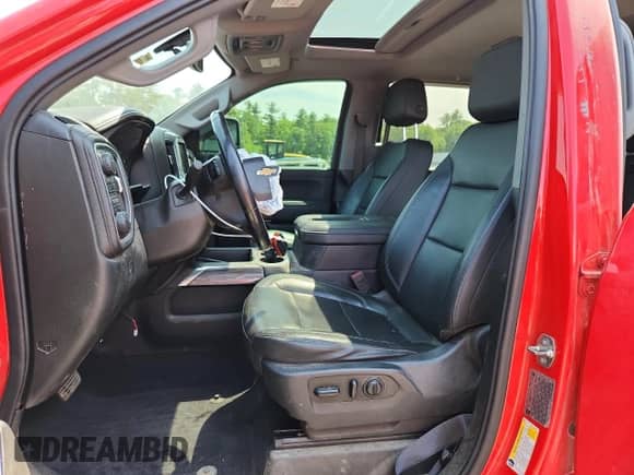 2020 Chevrolet Silverado 2500HD LTZ с VIN 1GC4YPE76LF135560, выставлен на аукционе Copart как лот 60664815 с пробегом Не указан миль и Списание • Salvage title. История ставок и продаж доступна на DreamBid. Изображение 7.