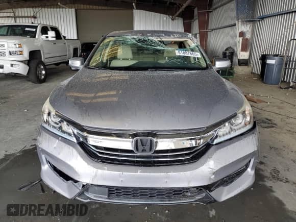 2017 Honda Accord EX-L с VIN JHMCR6F56HC025082, выставлен на аукционе Copart как лот 81887865 с пробегом 26 541 миль миль и Списание • Salvage title. История ставок и продаж доступна на DreamBid. Изображение 5.