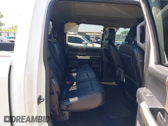 2020 Ford F-150 XL z VIN 1FTEW1E45LFB22280, wystawiony jako IAAI lot #42680613 z przebiegiem 187 634 mil mil oraz . Historia ofert i sprzedaży dostępna na DreamBid. Obrazek 8.