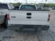 2010 Ford F-150 XL z VIN 1FTMF1CW7AKC08629, wystawiony jako Copart lot #60139285 z przebiegiem 112 989 mil mil oraz Czysty tytuł • Clean title. Historia ofert i sprzedaży dostępna na DreamBid. Obrazek 6.