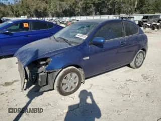 2010 Hyundai Accent Blue z VIN KMHCM3AC5AU151000, wystawiony jako Copart lot #44409015 z przebiegiem 147 991 mil mil oraz Szkoda całkowita • Salvage title. Historia ofert i sprzedaży dostępna na DreamBid. Obrazek 1.