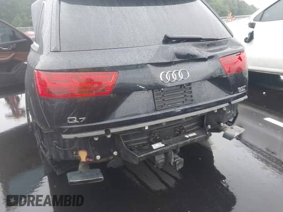 2017 Audi Q7 Premium Plus with VIN WA1LAAF75HD022384, listed as a IAAI auction lot 42863131 with 126,870 mi miles and . Bid and sale history available at DreamBid. Image 6.