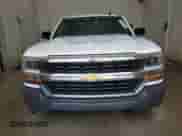 2019 Chevrolet Silverado 1500 Work Truck z VIN 2GCVKNEC1K1127623, wystawiony jako Copart lot #80688805 z przebiegiem 281 692 mil mil oraz Czysty tytuł • Clean title. Historia ofert i sprzedaży dostępna na DreamBid. Obrazek 5.